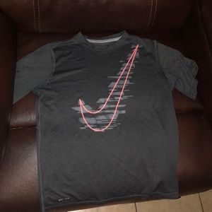 Nike T Shirt